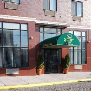 Quality Long Island - Queensboro Bridge Hotel